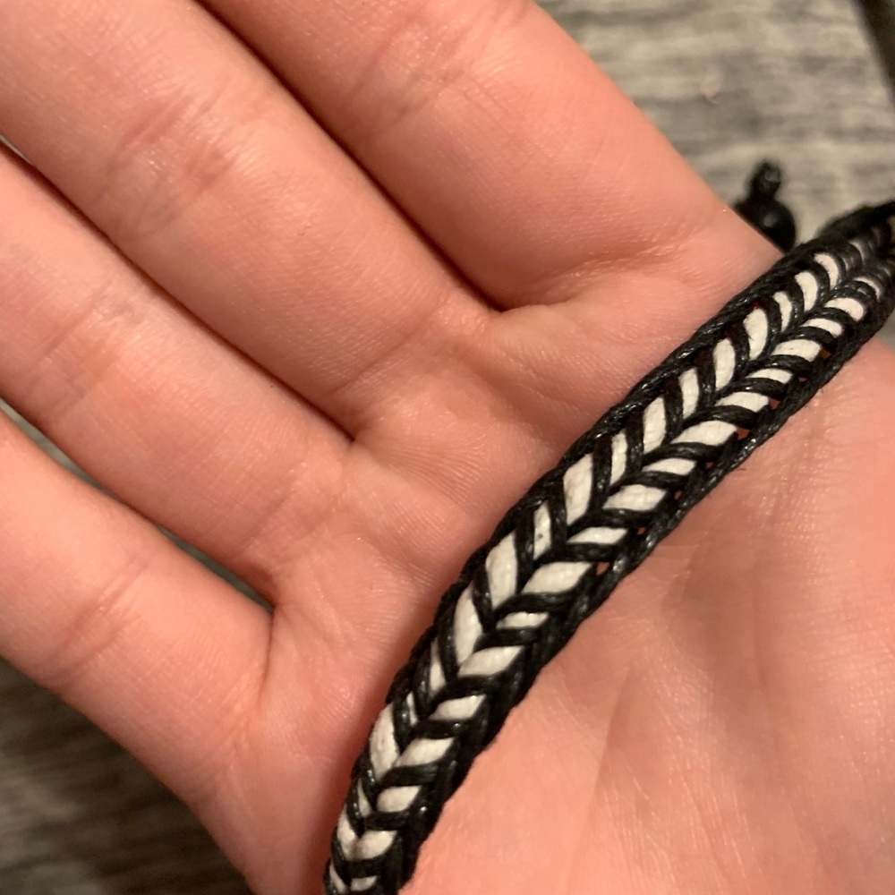 Black and white choker